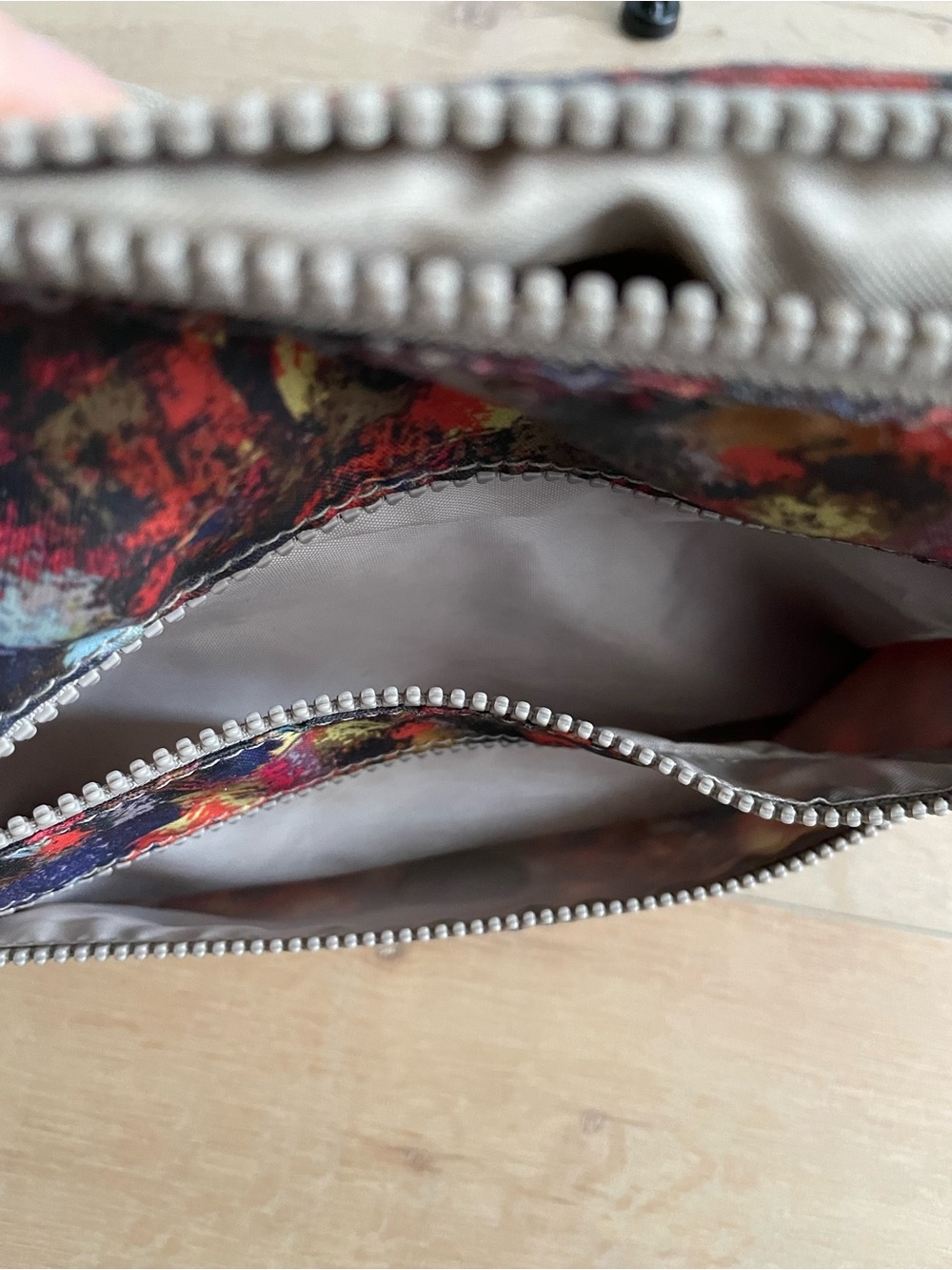 KIPLING Nylon Multi-Color Pattern Crossbody Bag - Picture 2 of 12